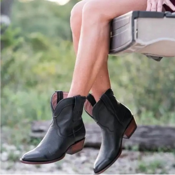 Tecovas Penny boot in black leather size 5.5 women’s - Picture 2 of 8